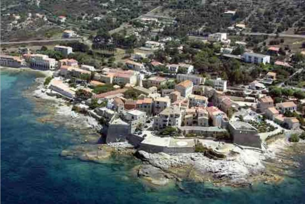 Studio Tout Equipe De 27M2, A 100M De La Mer, Et 500M Des Commerces Algajola  Luaran gambar